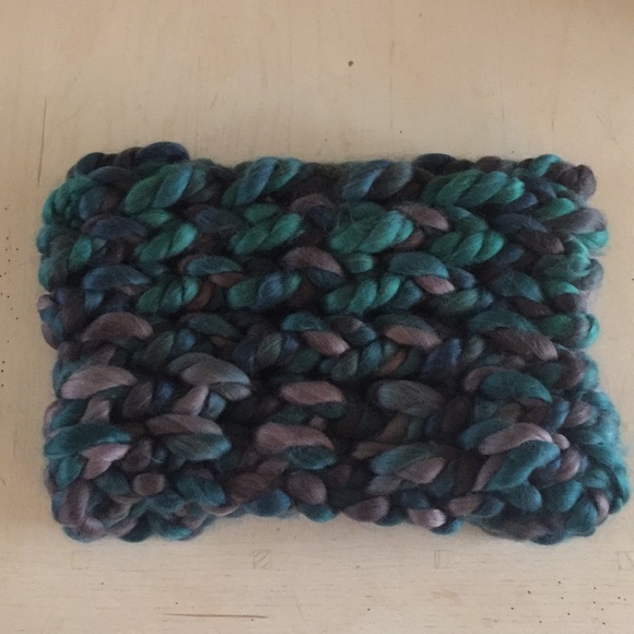 Handmade chunky arm knit infinity scarf - Picture 3 of 6